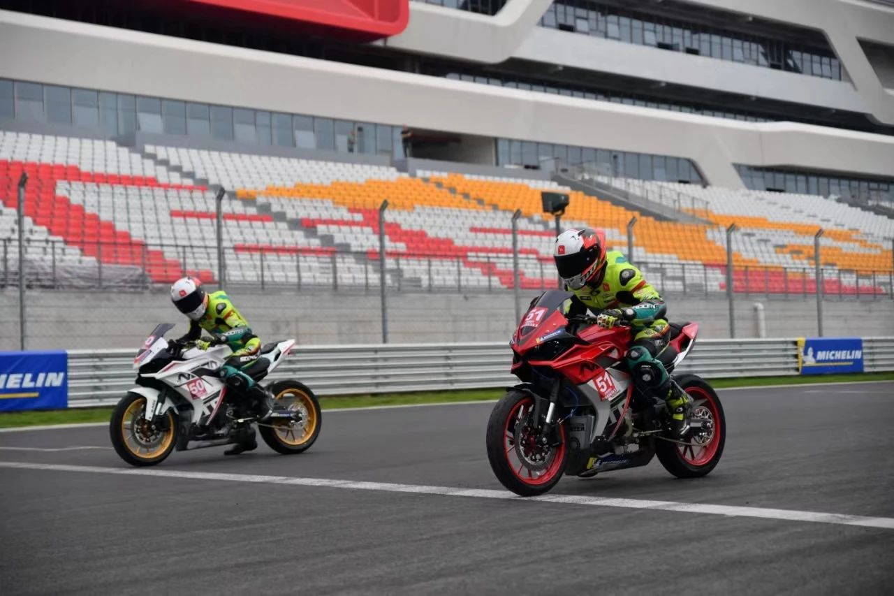 1755230843926655.jpg 1737538621439826.jpg